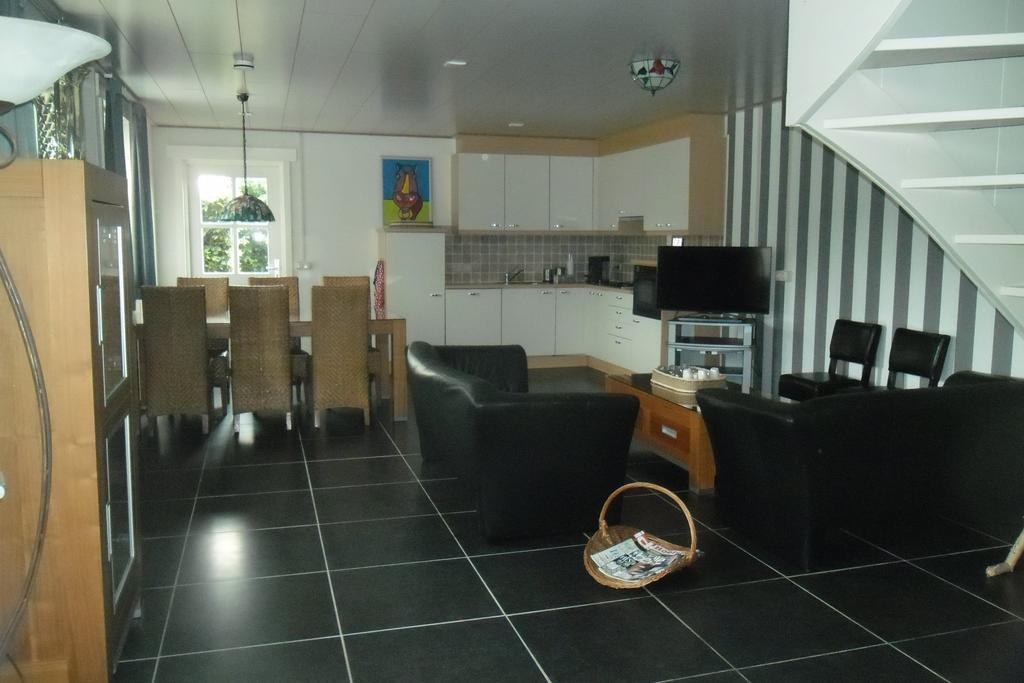 Heeswijk-Dinther Herkenhoek 3 Bedroom Apartement מראה חיצוני תמונה